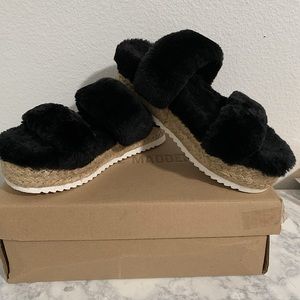 Steve Madden Fuzzy Platform Sandals